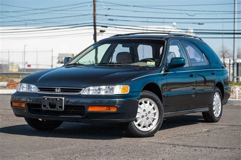 New timing belt, spark plugs, front tires, 139k miles. . 1996 honda accord for sale craigslist